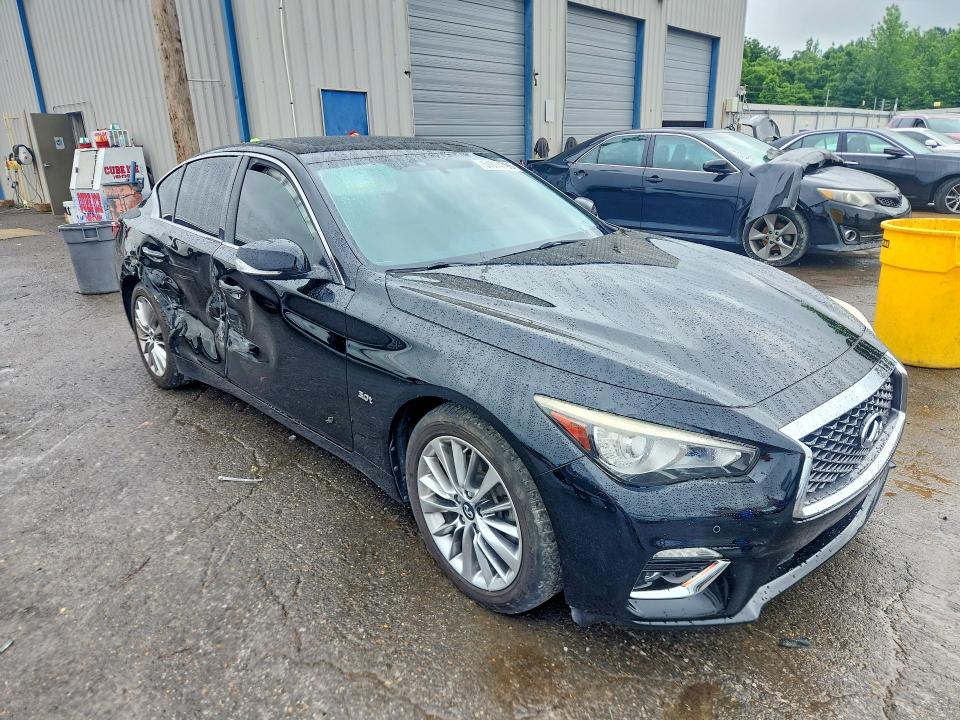 56351616 :رقم المزاد ، JN1EV7AR5JM441651 vin ، 2018 Infiniti Q50 مزاد بيع