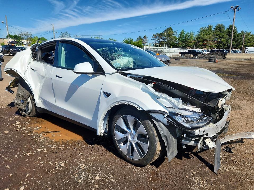 Продажа на аукционе авто 2022 Tesla Model Y, vin: 7SAYGDEE7NF364440, номер лота: 54985436