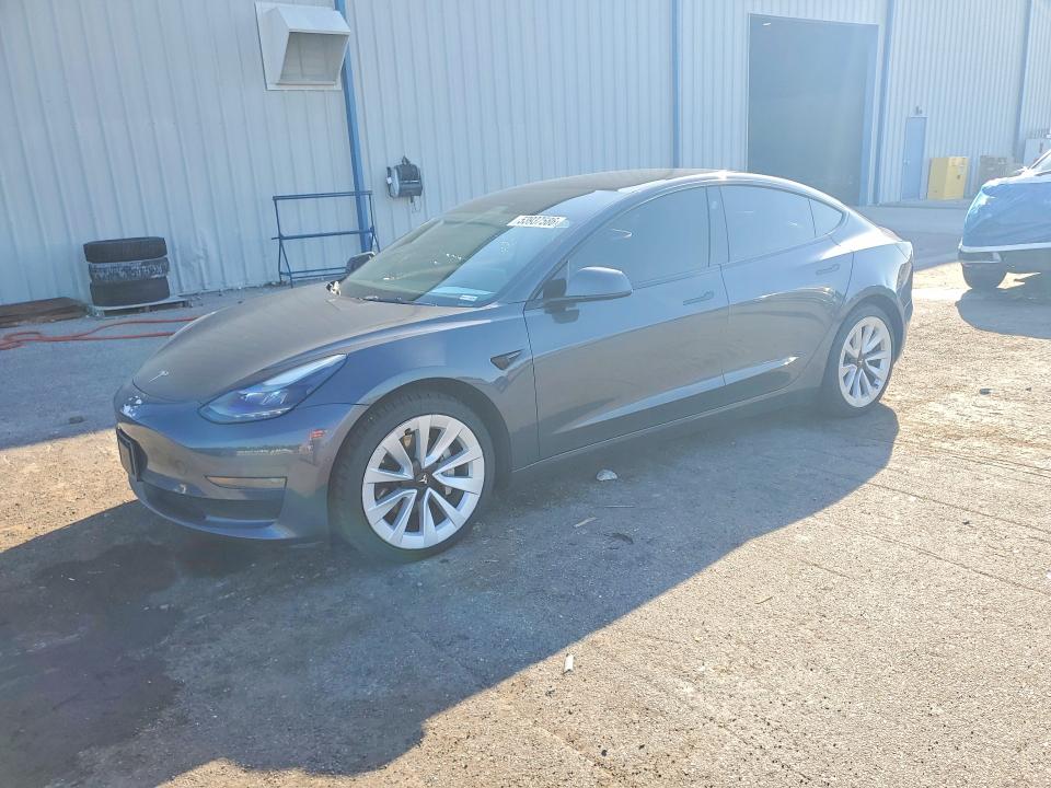 53937586 :رقم المزاد ، 5YJ3E1EA9NF186863 vin ، 2022 Tesla Model 3 مزاد بيع