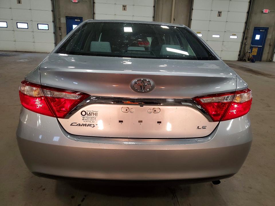 52848666 :رقم المزاد ، 4T1BF1FK1HU276371 vin ، 2017 Toyota Camry مزاد بيع