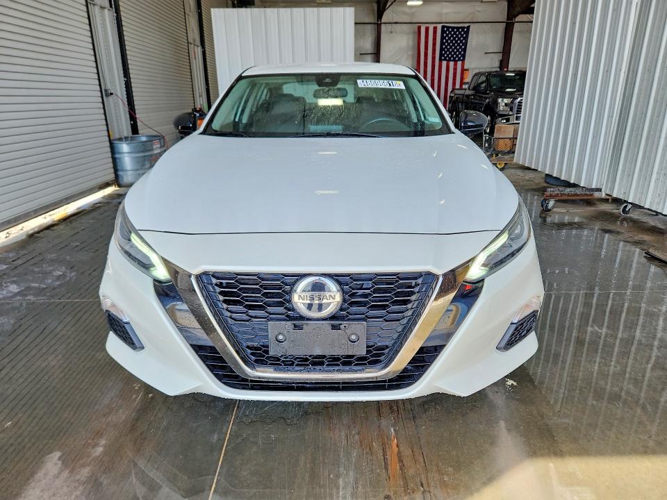 48696616 :رقم المزاد ، 1N4BL4CV6NN347282 vin ، 2022 Nissan Altima مزاد بيع