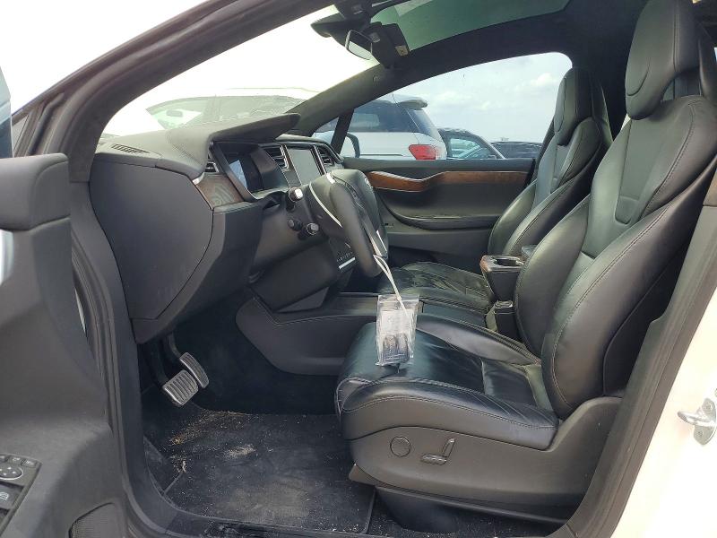 55145466 :رقم المزاد ، 5YJXCBE23HF045684 vin ، 2017 Tesla Model X مزاد بيع