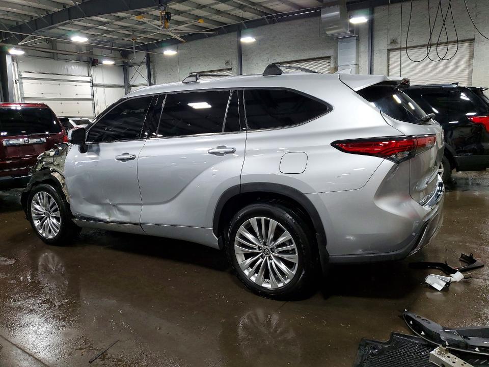Продажа на аукционе авто 2023 Toyota Highlander Hybrid, vin: 5TDEBRCH4PS131316, номер лота: 54619856