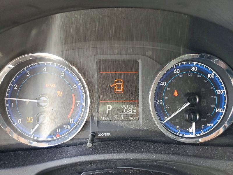 52967426 :رقم المزاد ، 2T1BURHE7JC989830 vin ، 2018 Toyota Corolla مزاد بيع