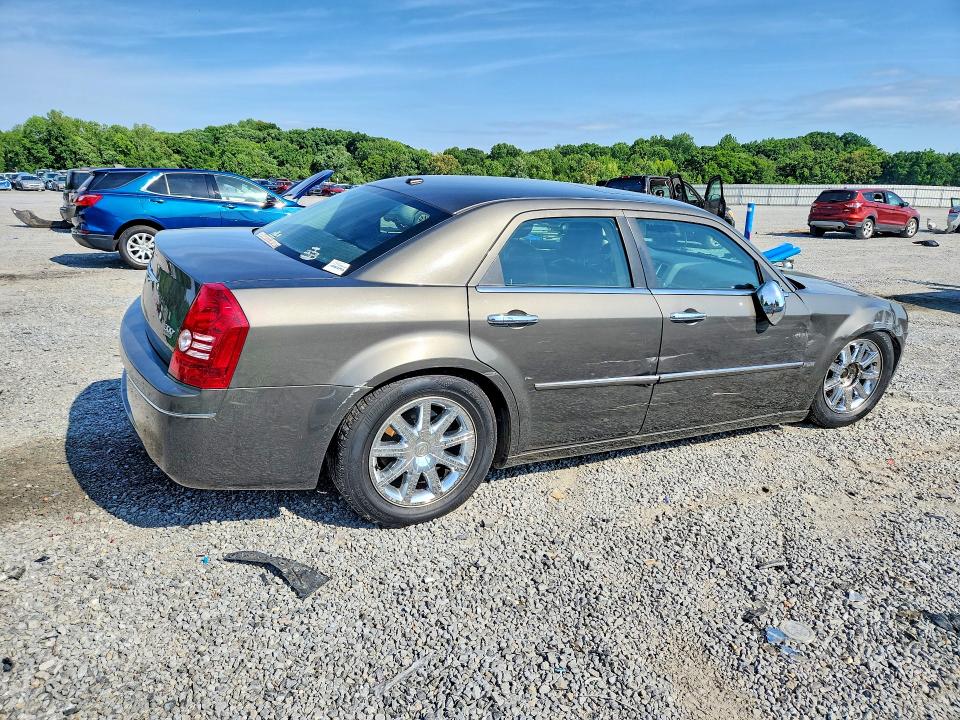 55371746 :رقم المزاد ، 2C3CA5CV7AH279902 vin ، 2010 Chrysler 300 مزاد بيع