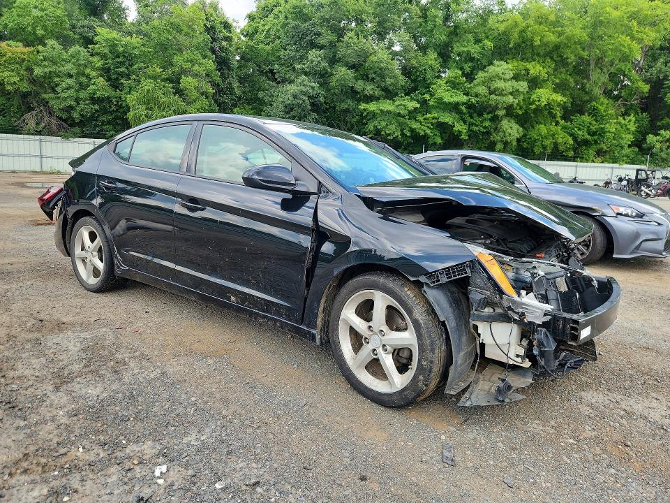 2020 Hyundai Elantra მანქანა იყიდება აუქციონზე, vin: 5NPD74LF6LH556650, აუქციონის ნომერი: 55037686