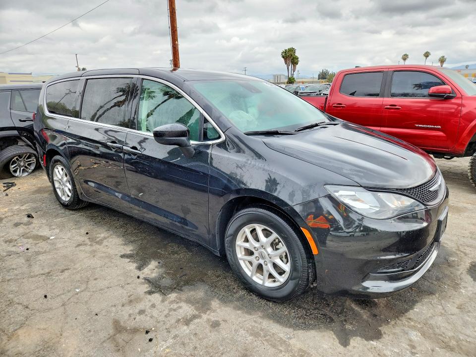 2023 Chrysler Voyager მანქანა იყიდება აუქციონზე, vin: 2C4RC1CGXPR524771, აუქციონის ნომერი: 54793426