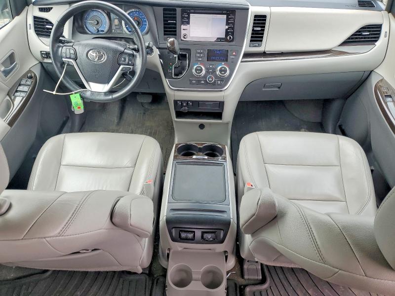 54509726 :رقم المزاد ، 5TDDZ3DC9KS216040 vin ، 2019 Toyota Sienna مزاد بيع