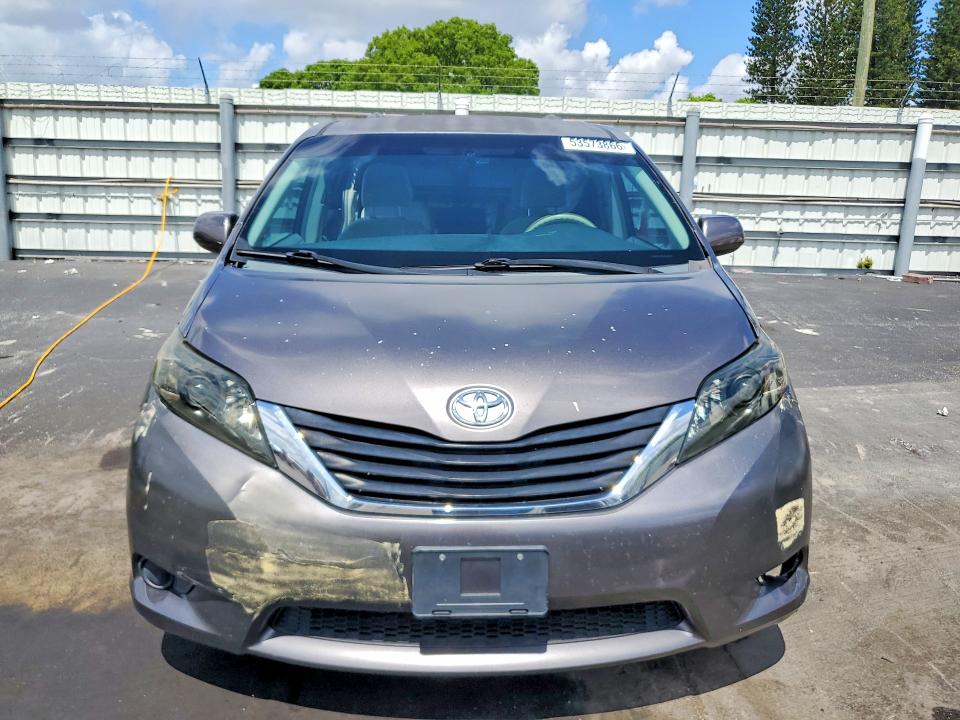 Продаж на аукціоні авто 2013 Toyota Sienna, vin: 5TDKK3DC1DS378386, номер лоту: 53573866