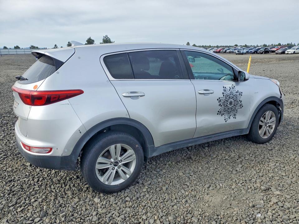 52490836 :رقم المزاد ، KNDPMCAC7H7282573 vin ، 2017 Kia Sportage مزاد بيع