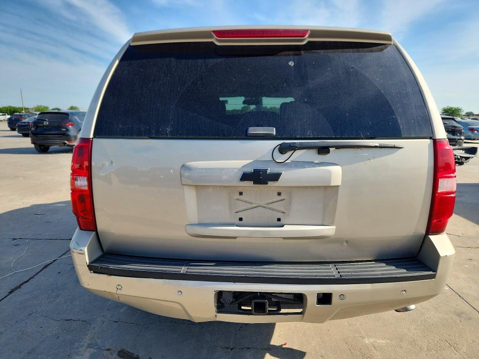 Продажа на аукционе авто 2007 Chevrolet Suburban, vin: 3GNFK16357G258667, номер лота: 52230636