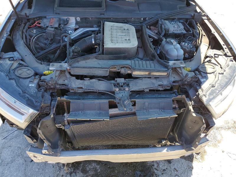 2018 Audi Q7 მანქანა იყიდება აუქციონზე, vin: WA1LHAF73JD040402, აუქციონის ნომერი: 53688646