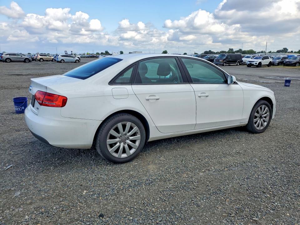 2012 Audi A4 მანქანა იყიდება აუქციონზე, vin: WAUAFAFL8CN017417, აუქციონის ნომერი: 52275336