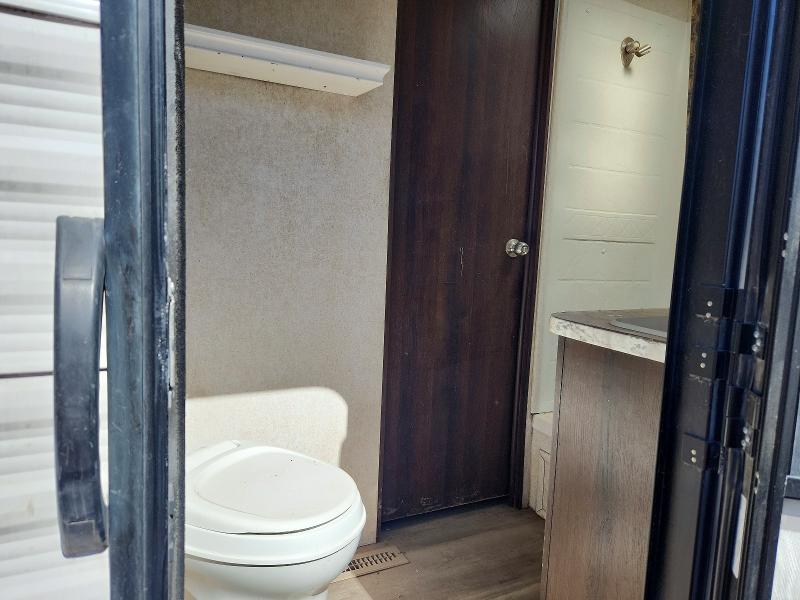 54524186 :رقم المزاد ، 1UJBJ0BTXK17T0539 vin ، 2019 Jayflight Recreational Vehicle (rv) مزاد بيع