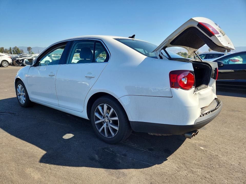 2010 Volkswagen Jetta მანქანა იყიდება აუქციონზე, vin: 3VWRZ7AJ4AM039263, აუქციონის ნომერი: 52493966