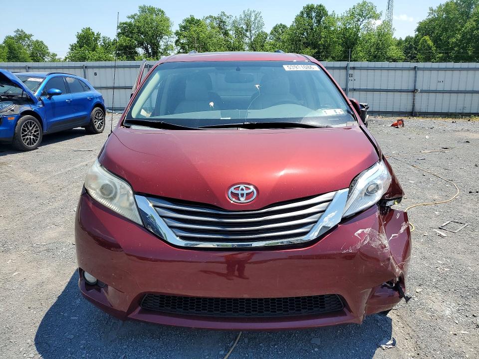 53931086 :رقم المزاد ، 5TDDK3DC0ES074010 vin ، 2014 Toyota Sienna مزاد بيع