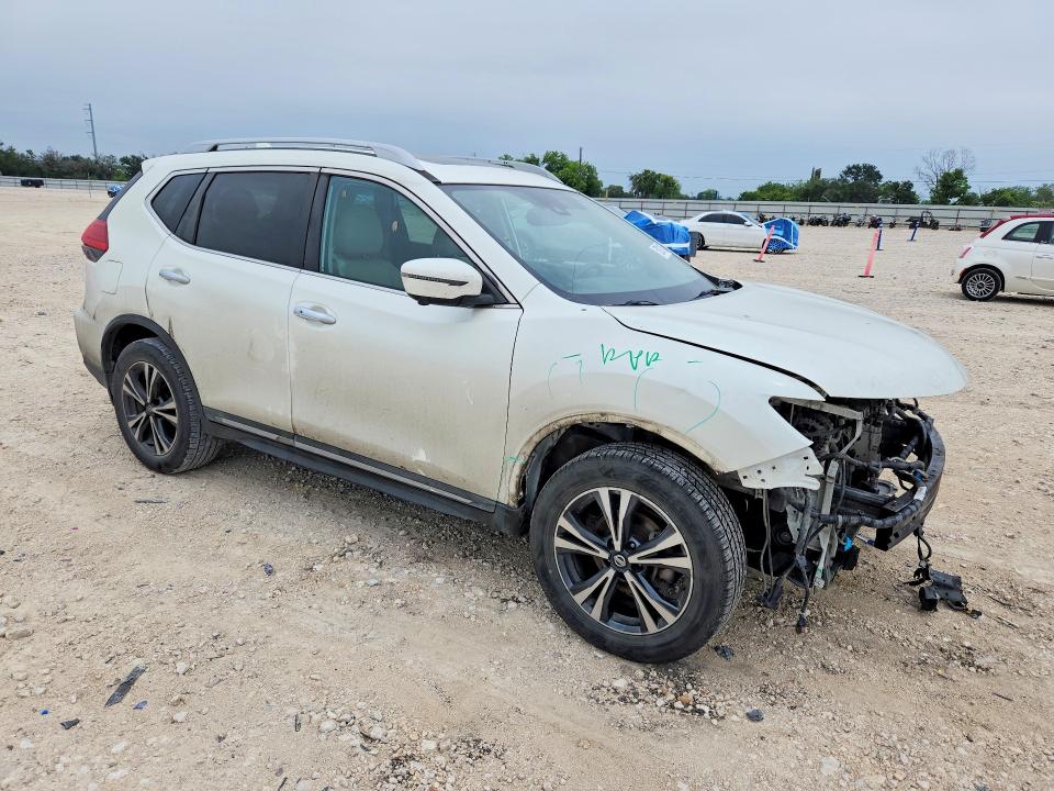 52811876 :رقم المزاد ، 5N1AT2MV1HC773501 vin ، 2017 Nissan Rogue مزاد بيع