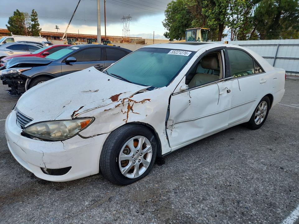 55221276 :رقم المزاد ، 4T1BF32K35U085063 vin ، 2005 Toyota Camry مزاد بيع
