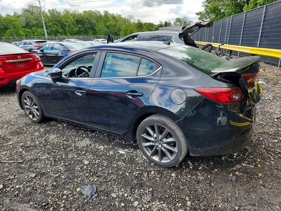 52933786 :رقم المزاد ، 3MZBN1V30JM270313 vin ، 2018 Mazda 3 مزاد بيع