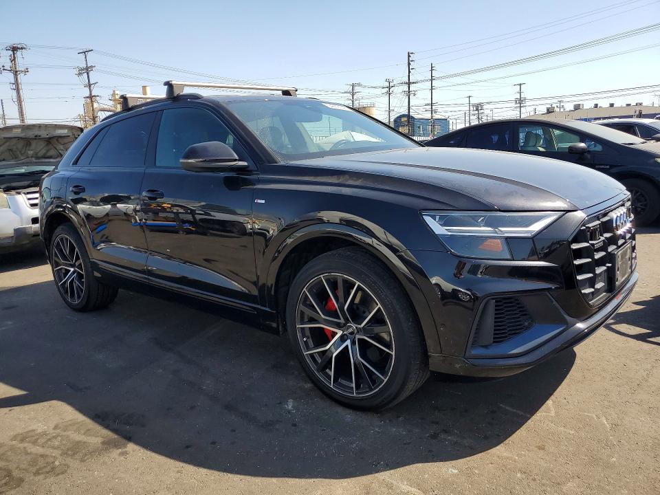 54263146 :رقم المزاد ، WA1EVAF12KD040521 vin ، 2019 Audi Q8 مزاد بيع