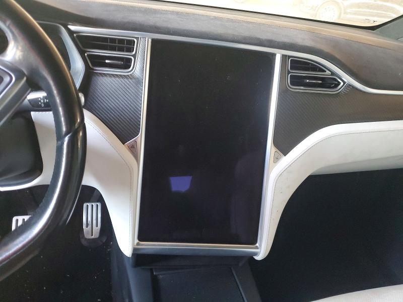 2016 Tesla Model X მანქანა იყიდება აუქციონზე, vin: 5YJXCAE46GFF00055, აუქციონის ნომერი: 52561146