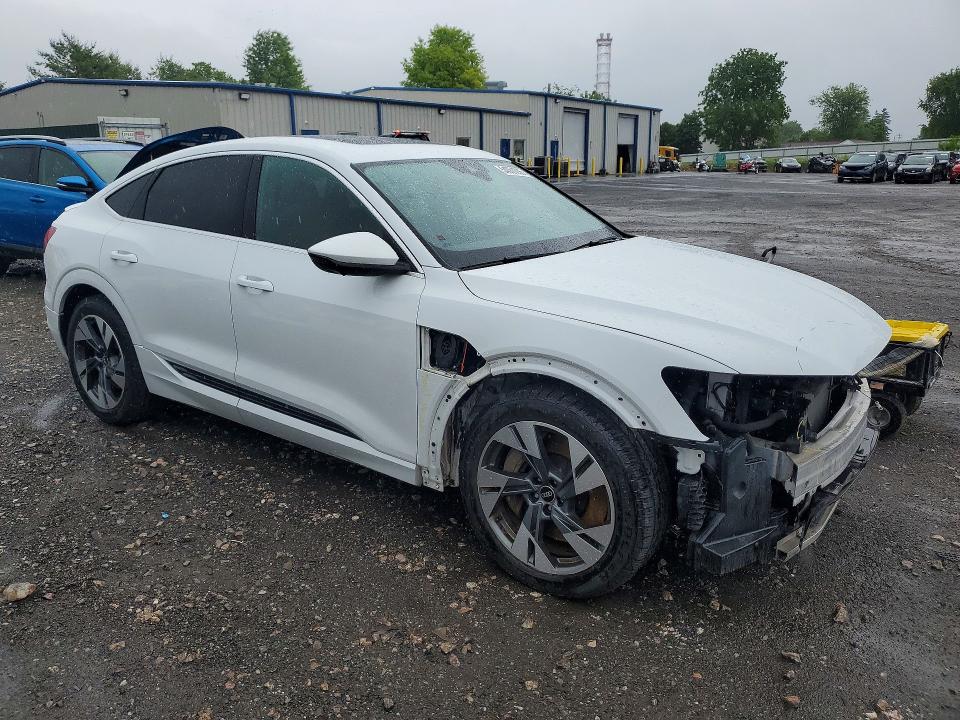 Продажа на аукционе авто 2021 Audi E-tron, vin: WA12AAGE7MB012261, номер лота: 54051036