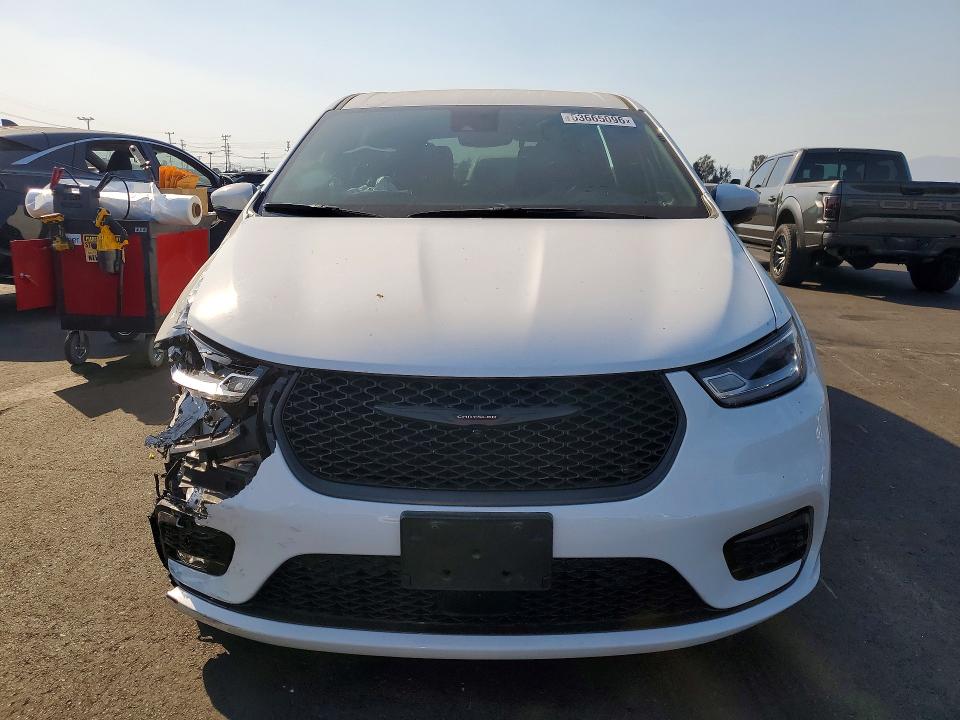 53665096 :رقم المزاد ، 2C4RC1L70PR618688 vin ، 2023 Chrysler Pacifica مزاد بيع