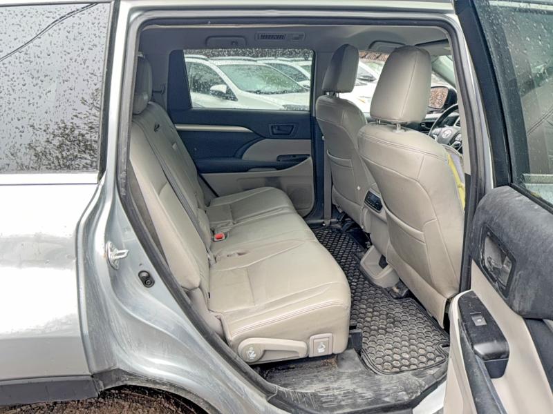 2014 Toyota Highlander მანქანა იყიდება აუქციონზე, vin: 5TDBKRFH7ES019797, აუქციონის ნომერი: 52877306
