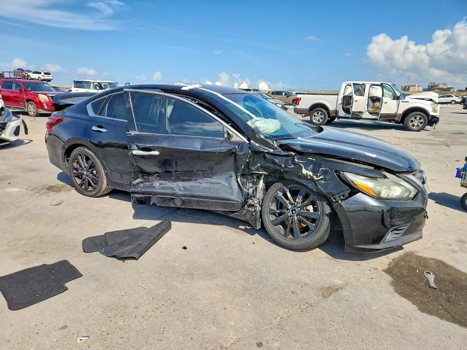 Продажа на аукционе авто 2017 Nissan Altima, vin: 1N4AL3AP8HN334886, номер лота: 54243136