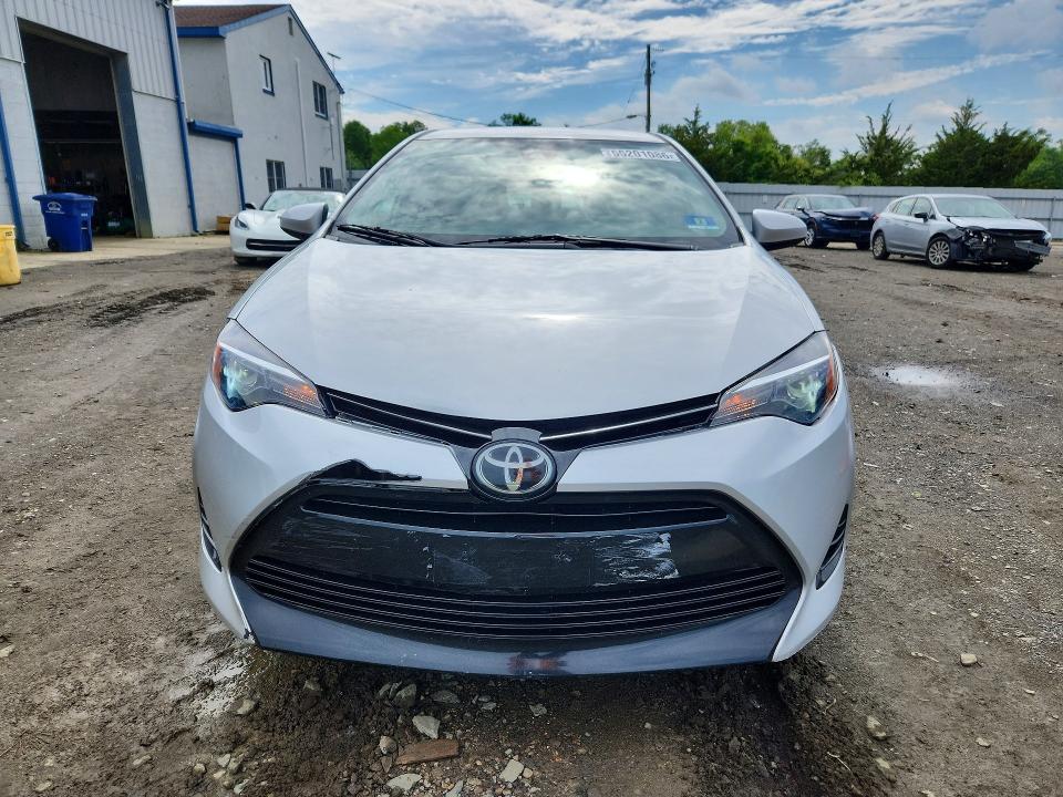 55201086 :رقم المزاد ، 2T1BURHE1HC939726 vin ، 2017 Toyota Corolla مزاد بيع