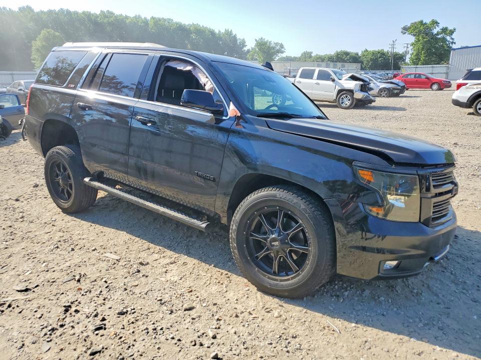 54043286 :رقم المزاد ، 1GNSKBKC2KR110821 vin ، 2019 Chevrolet Tahoe مزاد بيع
