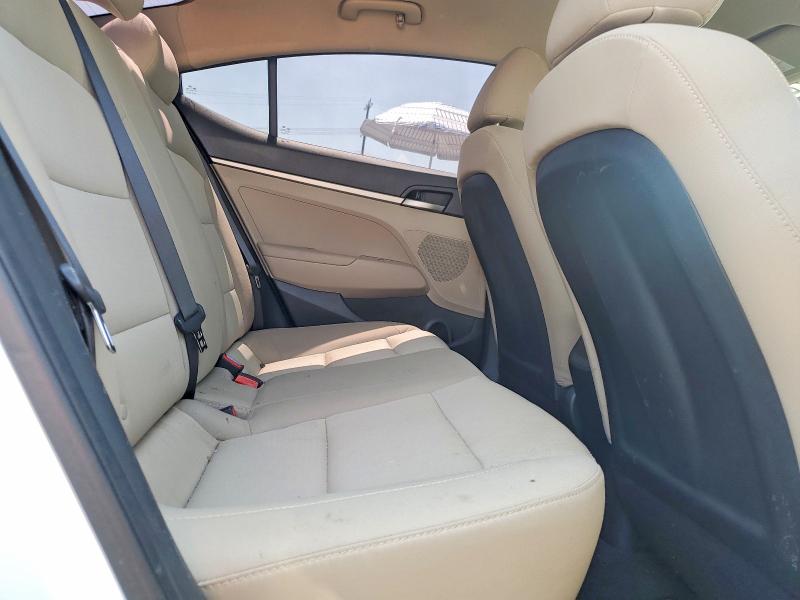 2018 Hyundai Elantra მანქანა იყიდება აუქციონზე, vin: 5NPD74LF6JH318083, აუქციონის ნომერი: 49842216