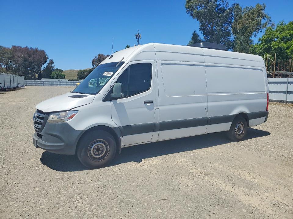 54108056 :رقم المزاد ، WD4PF1CD1KP070284 vin ، 2019 Mercedes Benz Sprinter مزاد بيع