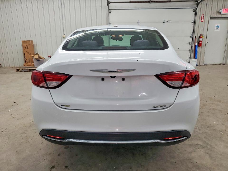 52225686 :رقم المزاد ، 1C3CCCAB9FN657952 vin ، 2015 Chrysler 200 مزاد بيع