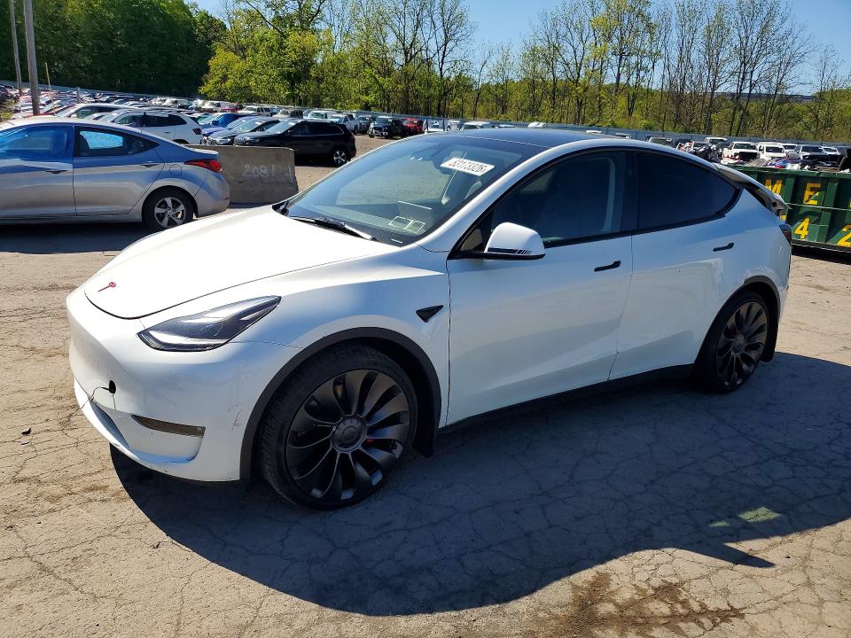 53173326 :رقم المزاد ، 7SAYGDEFXPF911566 vin ، 2023 Tesla Model Y مزاد بيع