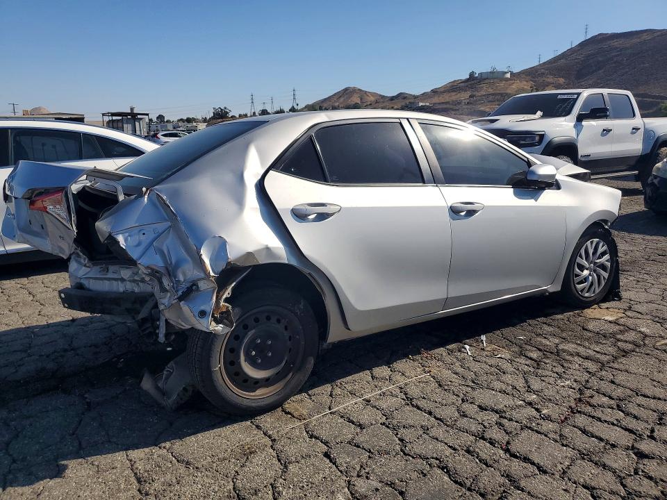 2018 Toyota Corolla მანქანა იყიდება აუქციონზე, vin: 5YFBURHE7JP783181, აუქციონის ნომერი: 53210716