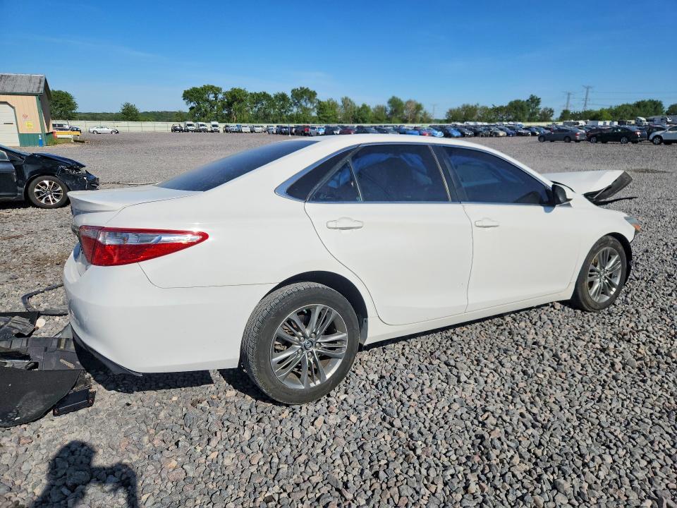 53833396 :رقم المزاد ، 4T1BF1FK1GU202110 vin ، 2016 Toyota Camry مزاد بيع