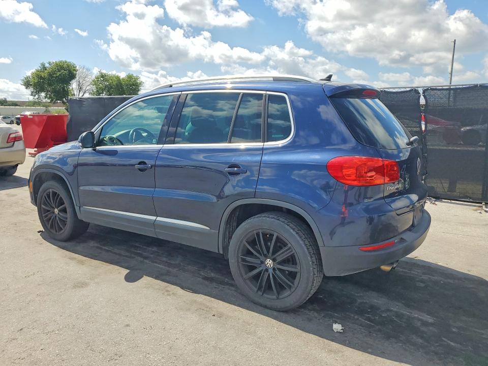 54011146 :رقم المزاد ، WVGBV7AX2FW599130 vin ، 2015 Volkswagen Tiguan مزاد بيع