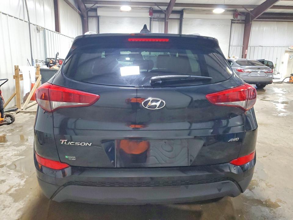 54835576 :رقم المزاد ، KM8J3CA46JU633817 vin ، 2018 Hyundai Tucson مزاد بيع