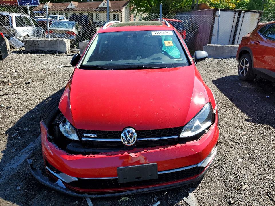 53326636 :رقم المزاد ، 3VWH17AU4HM506835 vin ، 2017 Volkswagen Golf Alltrack مزاد بيع