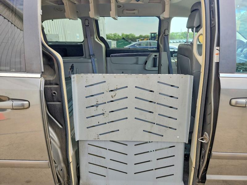 Продажа на аукционе авто 2010 Volkswagen Routan, vin: 2V4RW3D17AR306202, номер лота: 52422096