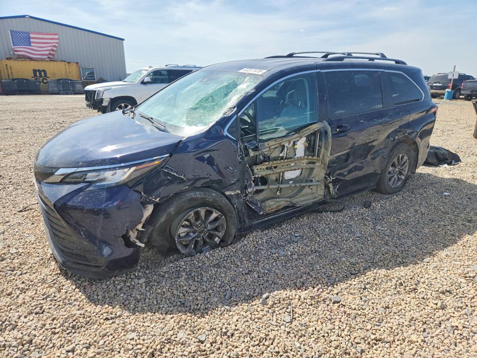 2021 Toyota Sienna მანქანა იყიდება აუქციონზე, vin: 5TDKRKEC1MS061955, აუქციონის ნომერი: 53267476