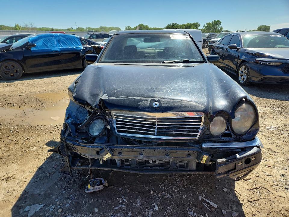 1998 Mercedes-benz E მანქანა იყიდება აუქციონზე, vin: WDBJF65F6WA621456, აუქციონის ნომერი: 52718766