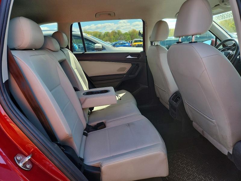 Продажа на аукционе авто 2018 Volkswagen Tiguan, vin: 3VV2B7AX6JM068035, номер лота: 51663826