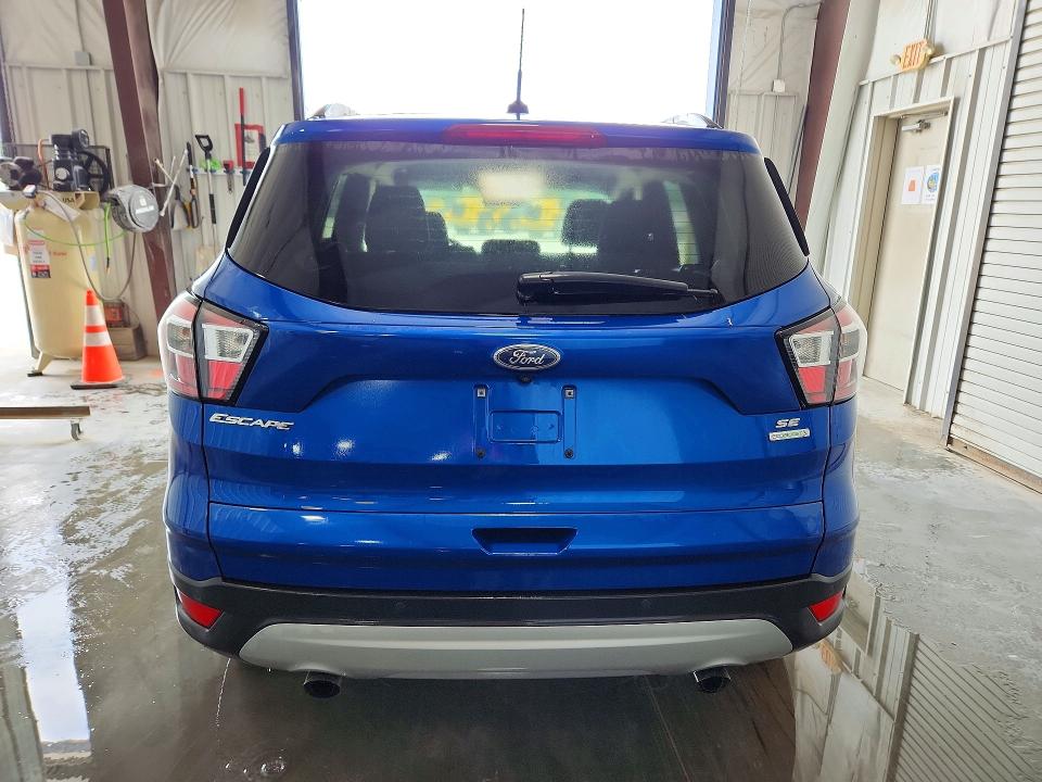 2017 Ford Escape მანქანა იყიდება აუქციონზე, vin: 1FMCU0GD2HUE46340, აუქციონის ნომერი: 54851456