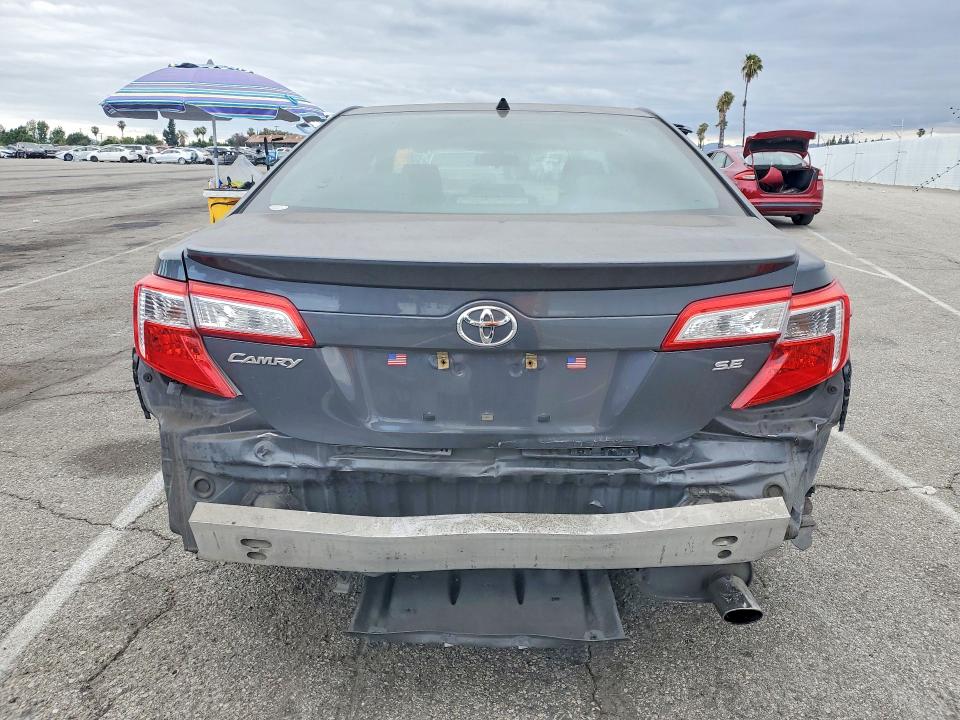 55158626 :رقم المزاد ، 4T1BF1FK3CU549822 vin ، 2012 Toyota Camry مزاد بيع