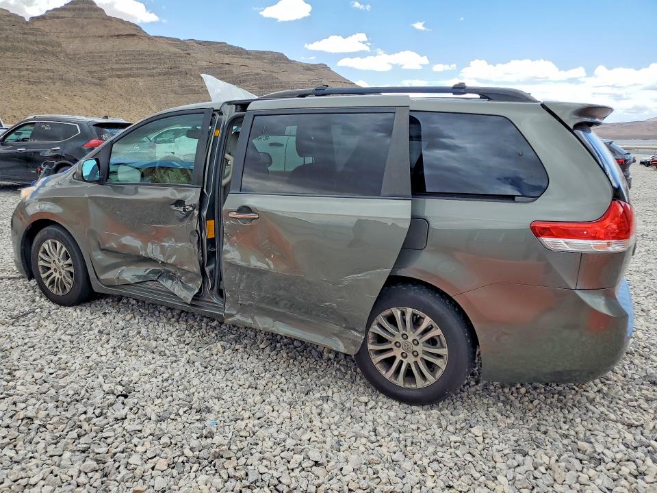 Продаж на аукціоні авто 2011 Toyota Sienna, vin: 5TDYK3DC9BS106885, номер лоту: 55135366