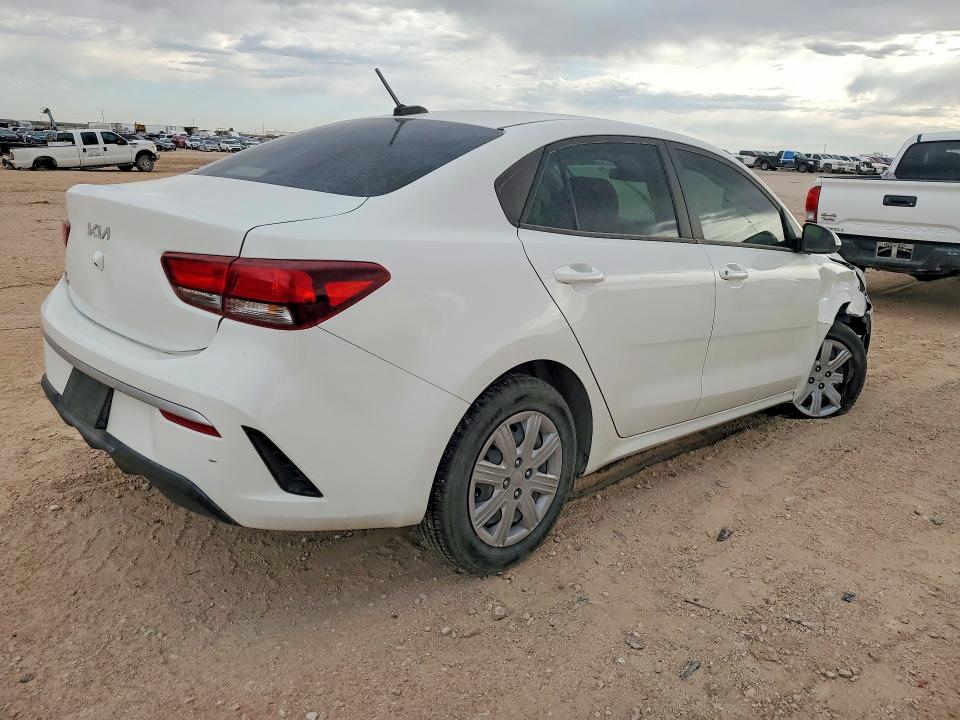 2022 Kia Rio მანქანა იყიდება აუქციონზე, vin: 3KPA24AD4NE480226, აუქციონის ნომერი: 53757636