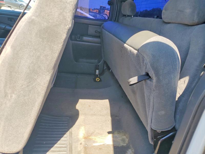 Продажа на аукционе авто 2004 Chevrolet Silverado, vin: 2GCEC19V441332955, номер лота: 53243246