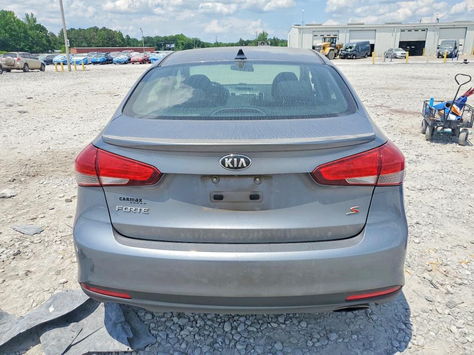 2017 Kia Forte მანქანა იყიდება აუქციონზე, vin: 3KPFL4A76HE083070, აუქციონის ნომერი: 54629316